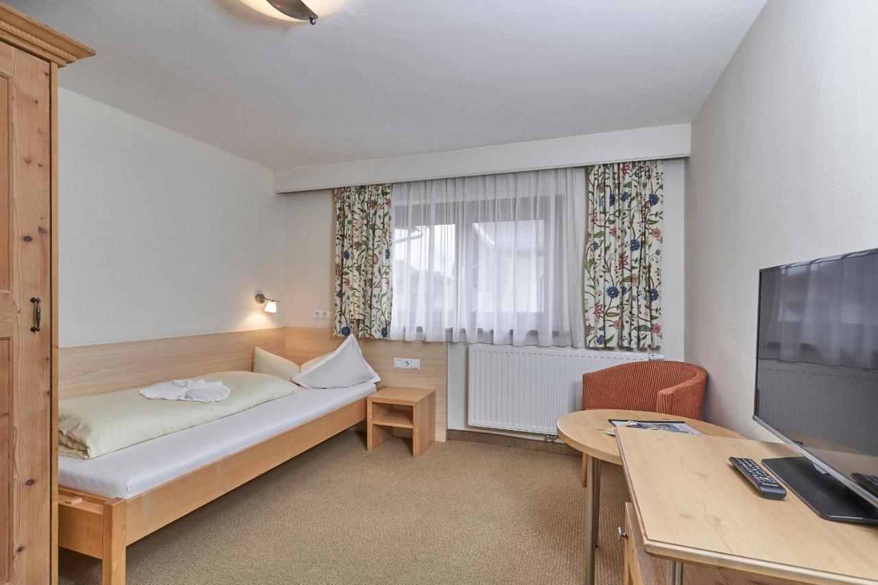 Pension Gruenerhof Sölden Exterior foto